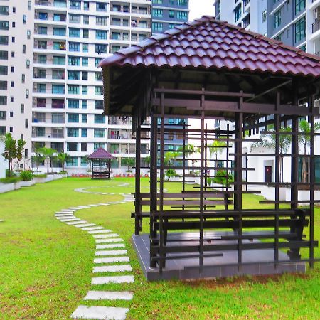 The Garden By J&G Vacation Homes Skudai Extérieur photo